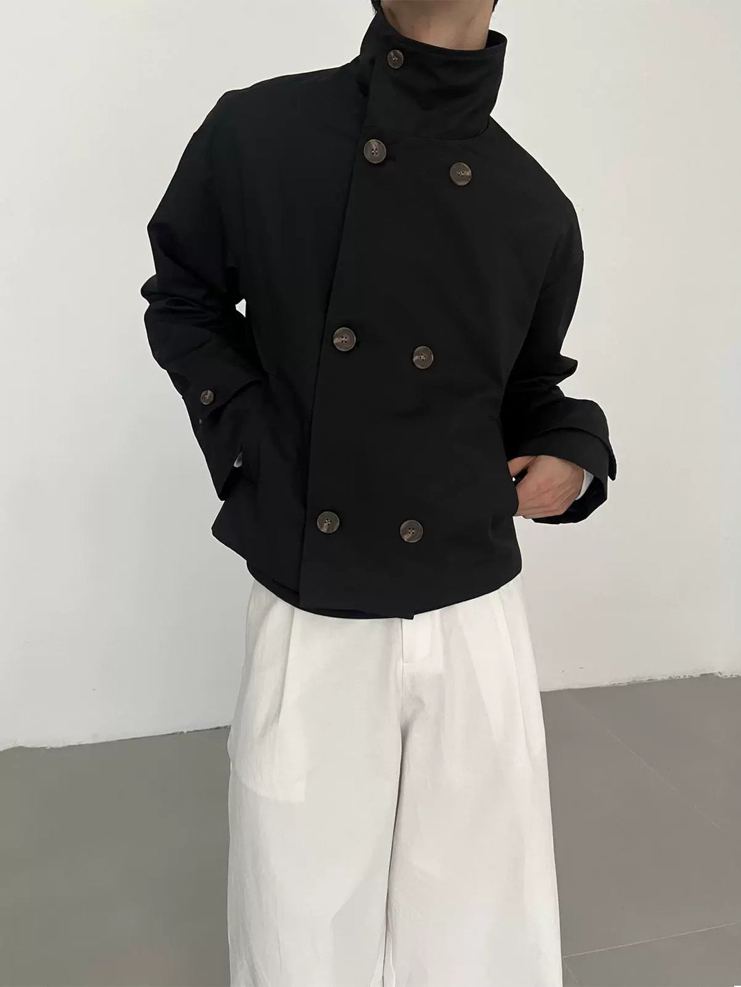 Manteau trench court à double boutonnage 