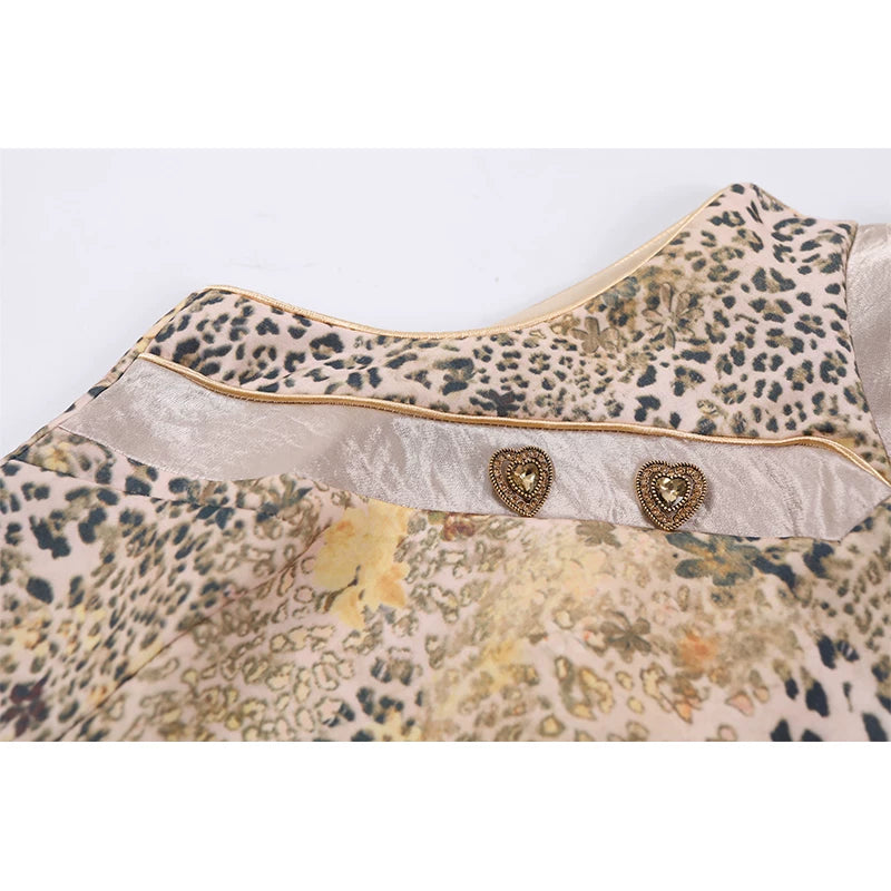 Vestido mini cheongsam sin mangas de estampado de leopardo 