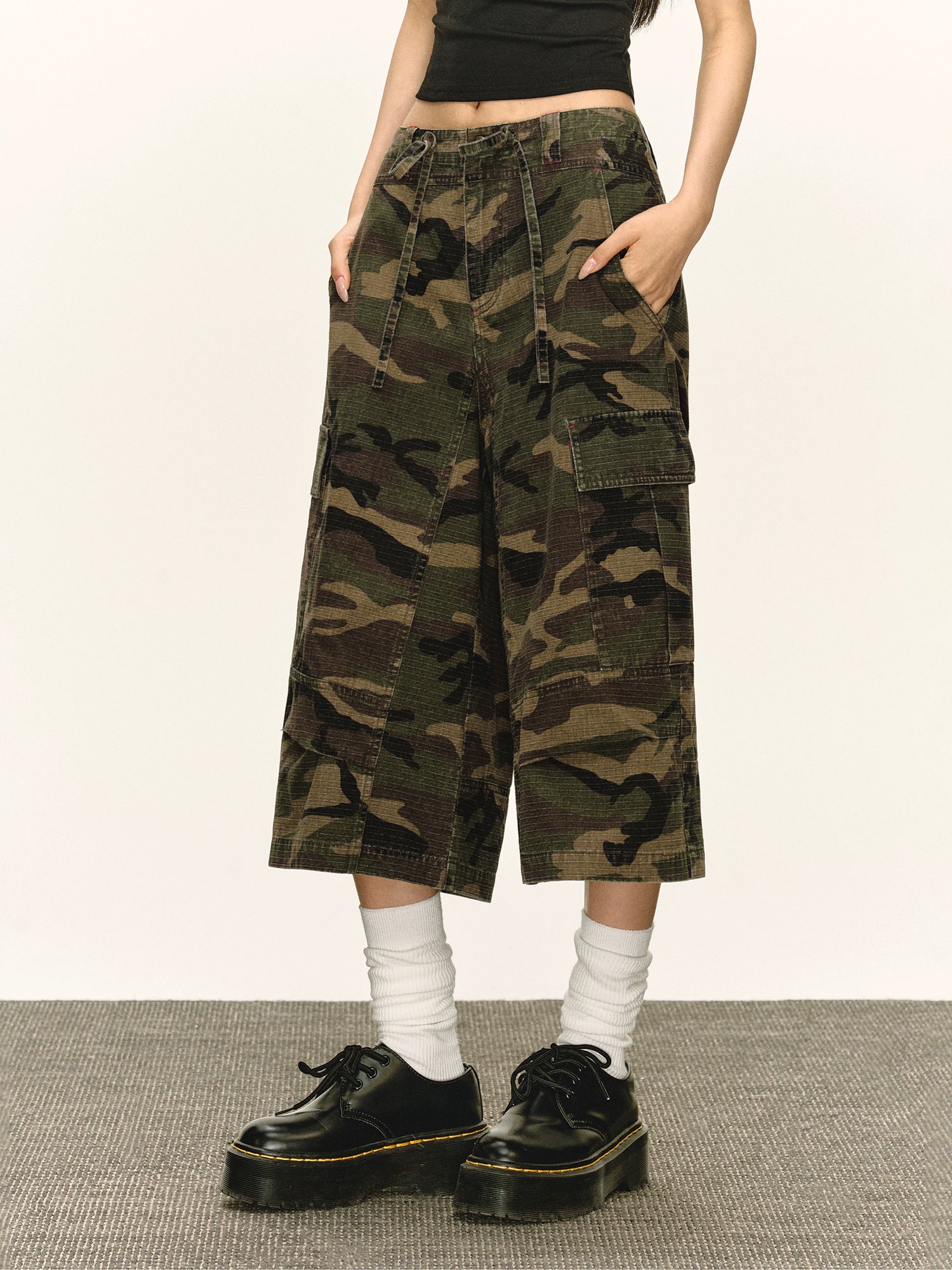 Retro Wide Leg Cargo Pants