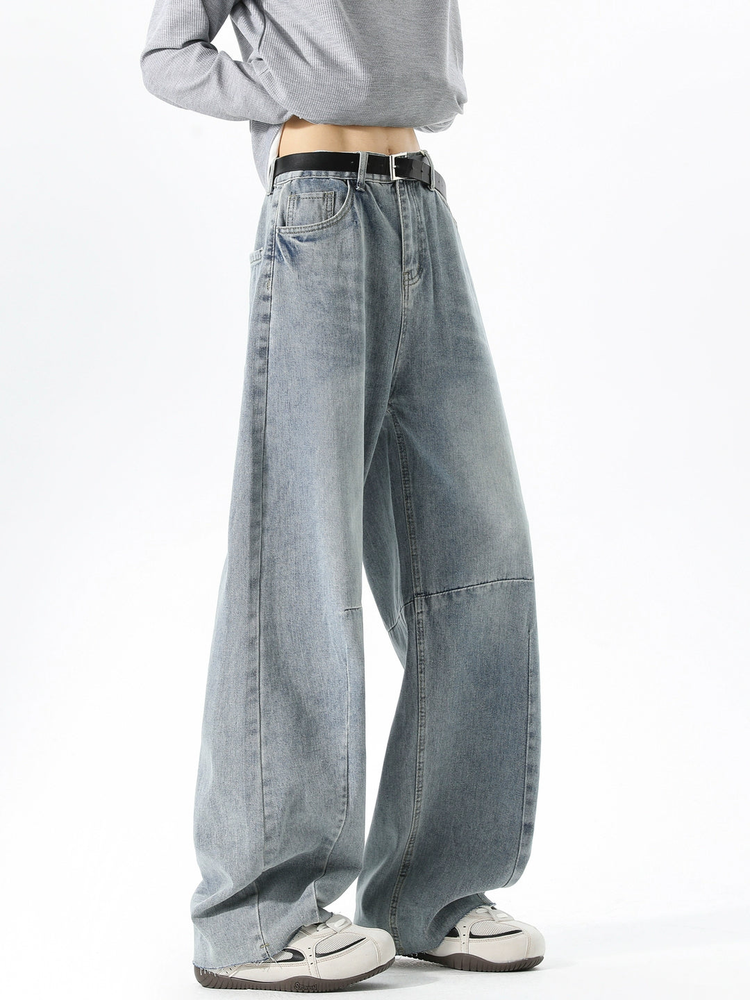 Distressed Loose Straight Leg Jeans