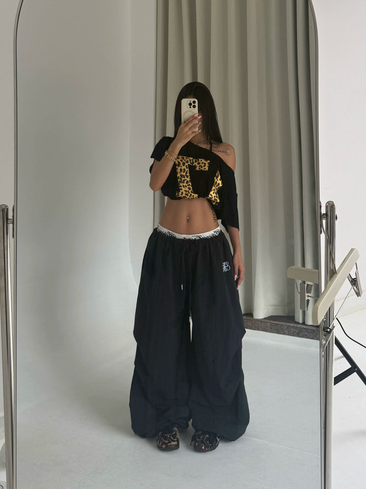 Loose Pleated Wide-Leg Paratrooper Pants
