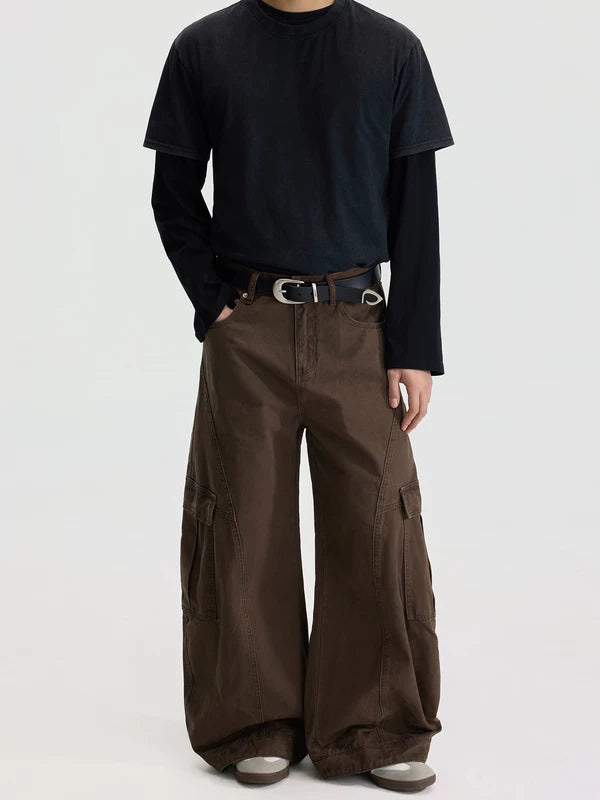 Pantaloni cargo a gamba larga con tasche 