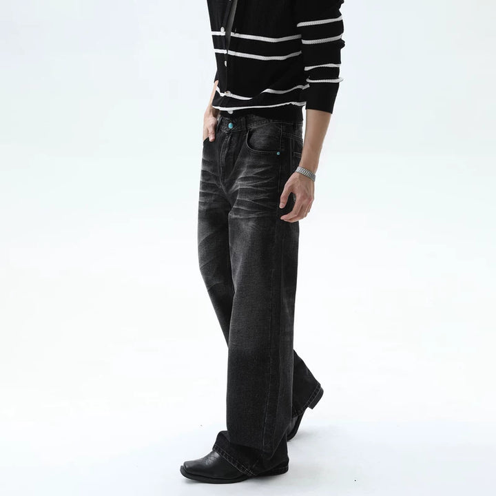 Distressed Loose Fit Wide-Leg Jeans