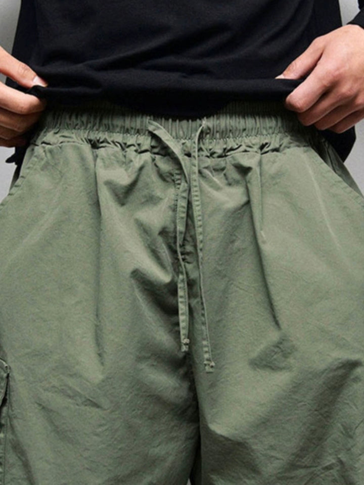 Loose Fit Wide-Leg Cargo Pants