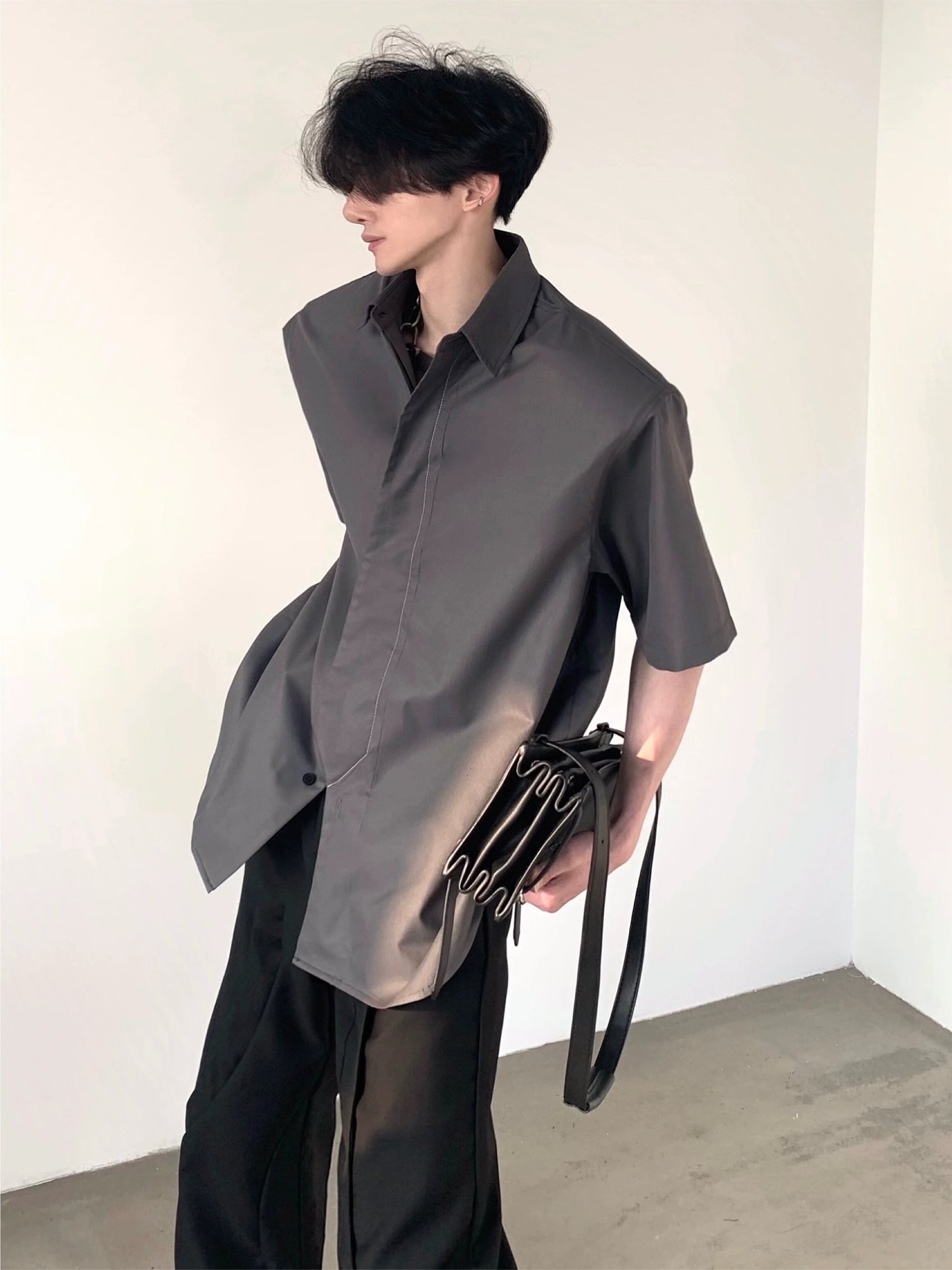 Chemise Déconstruite en Cuir Métallisé 