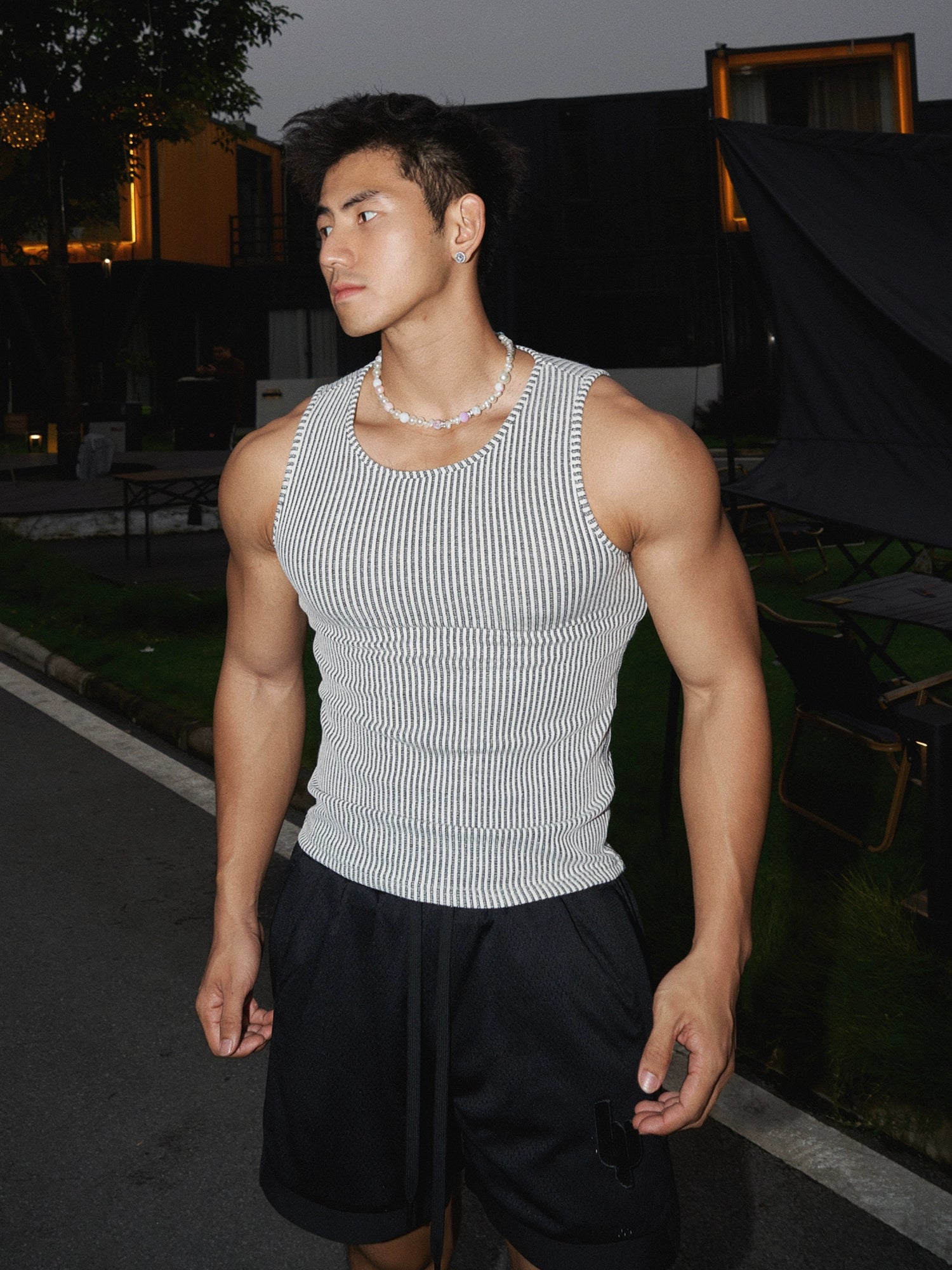 Gestreiftes Woll-Sportweste ohne Ärmel 