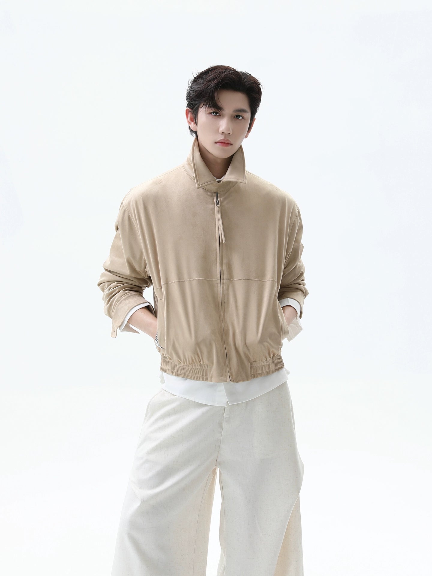 Kordon Kumaşından Yapılmış Kısa Ceket 