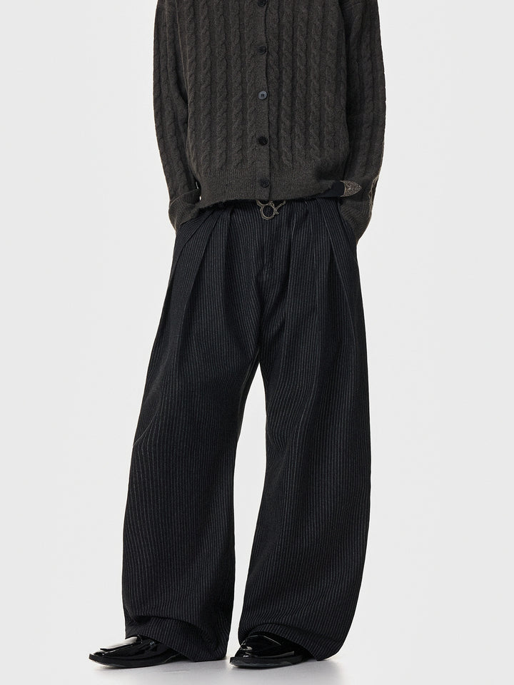 Pantalons en denim à larges jambes à rayures à trois plis 