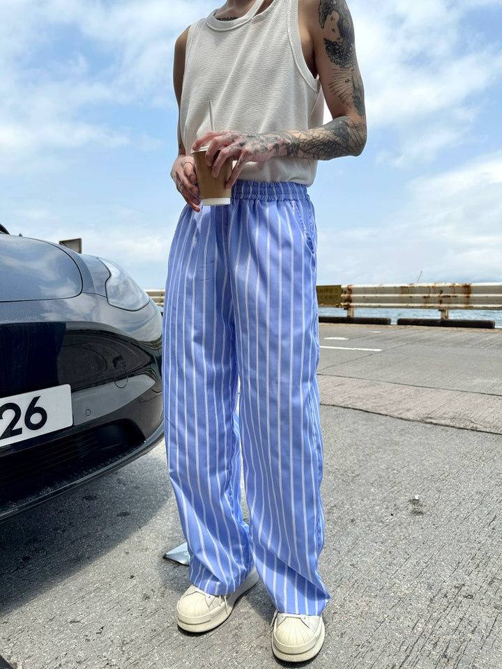Gestreifte lockere weit geschnittene Hose 