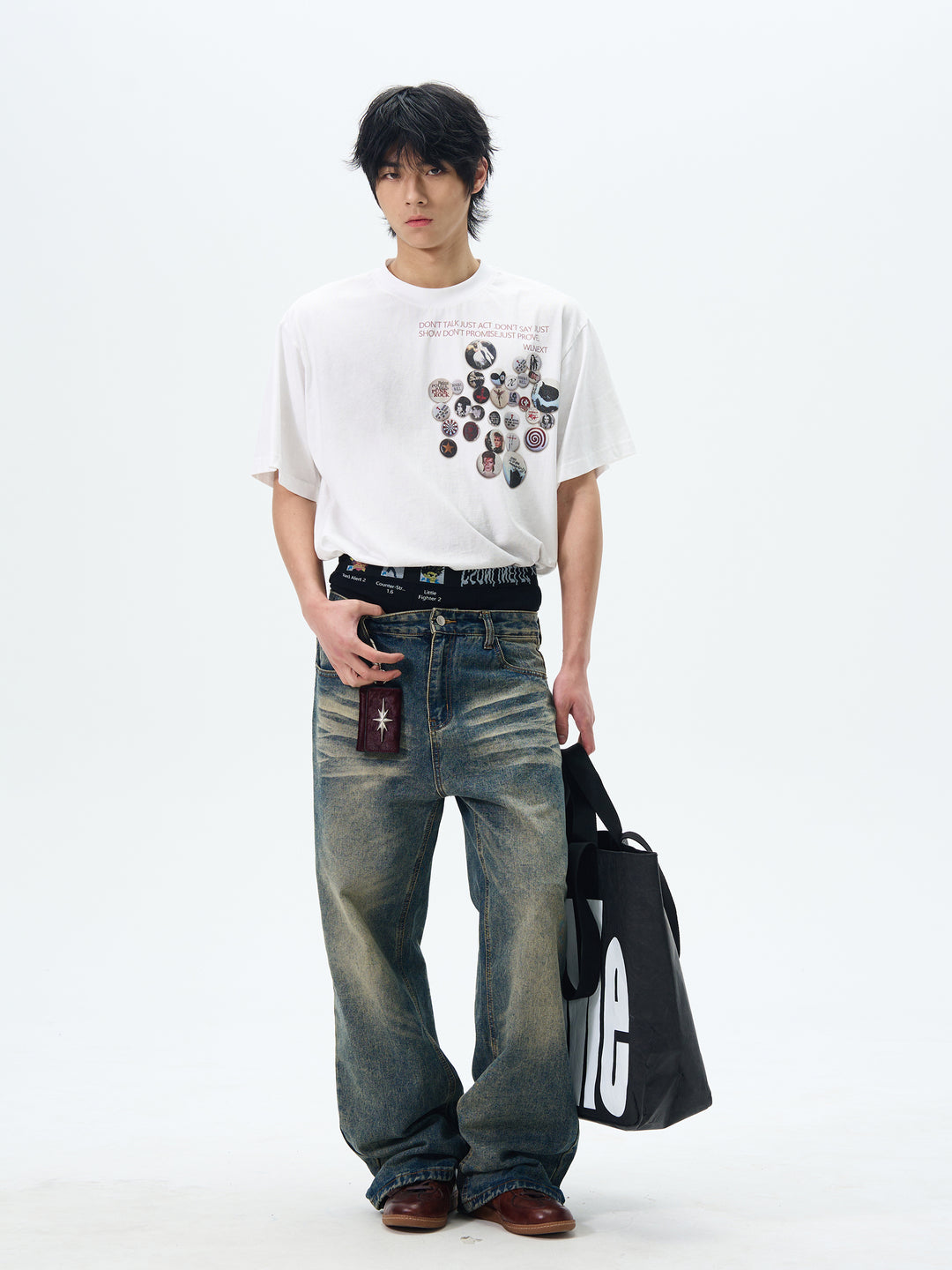 Loose Fit Short-Sleeve Badge T-Shirt