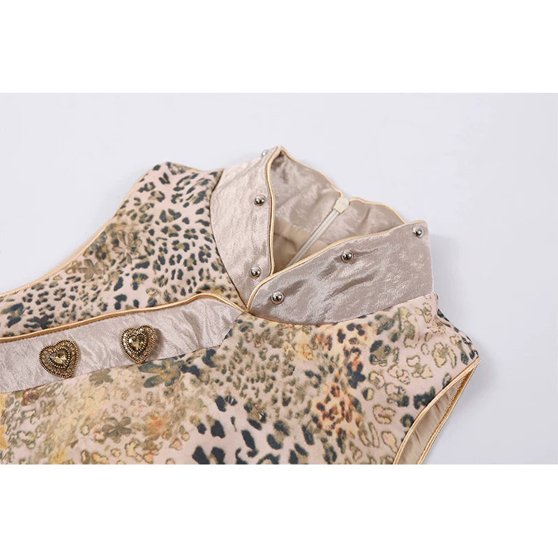 Vestido mini cheongsam sin mangas de estampado de leopardo 
