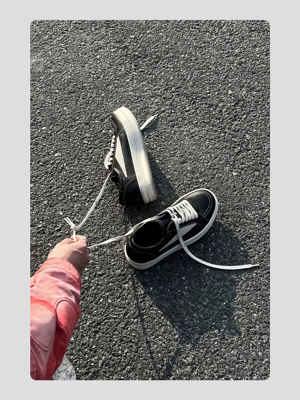 Inverted Curled Toe Leather Sneakers