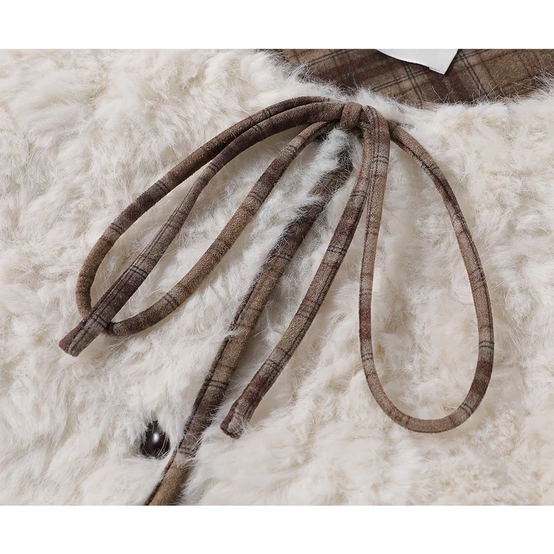 Veste à taille avec lien en fausse fourrure à carreaux 