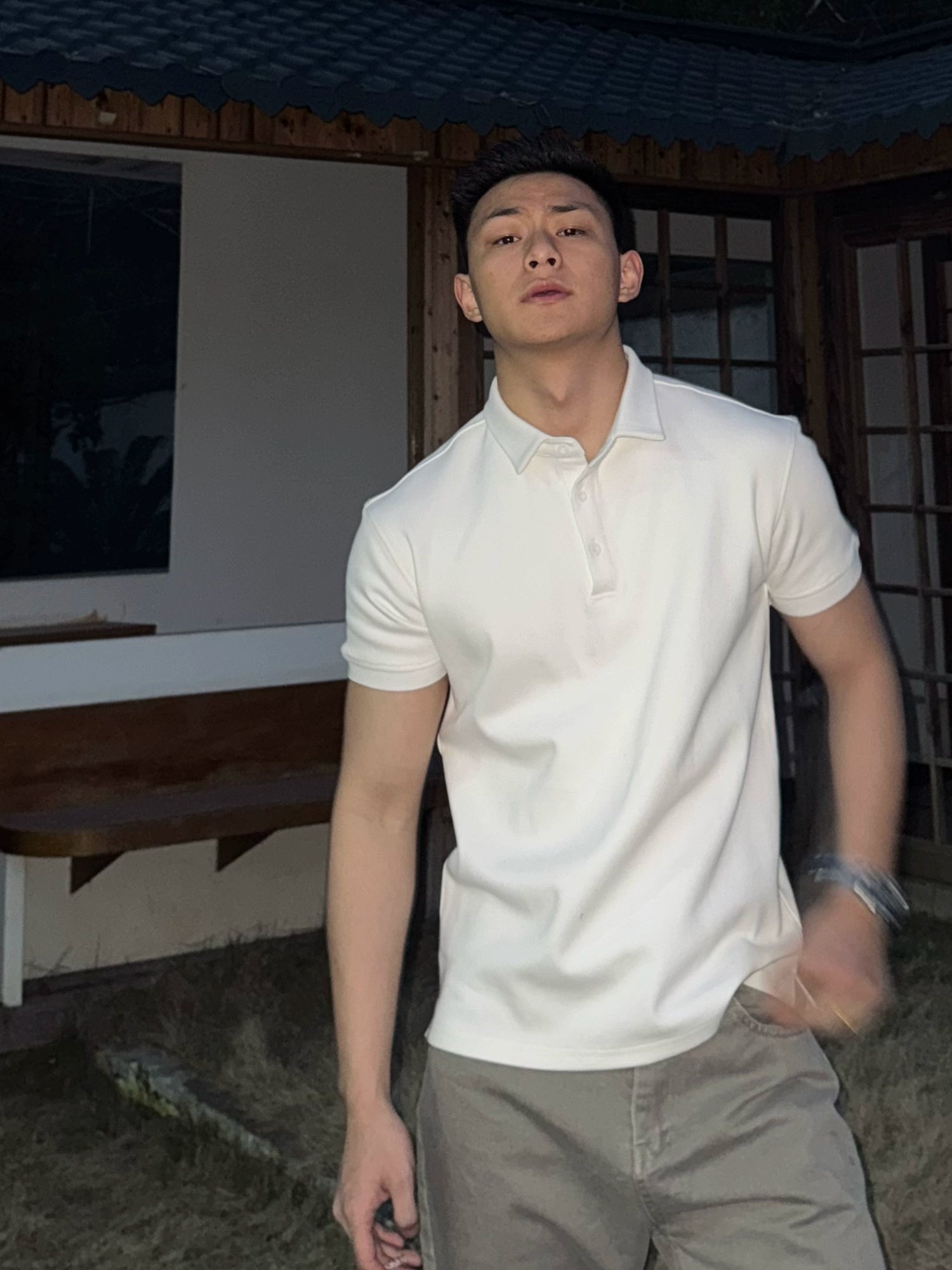 قميص بولو بياقة قصيرة الأكمام من القطن 