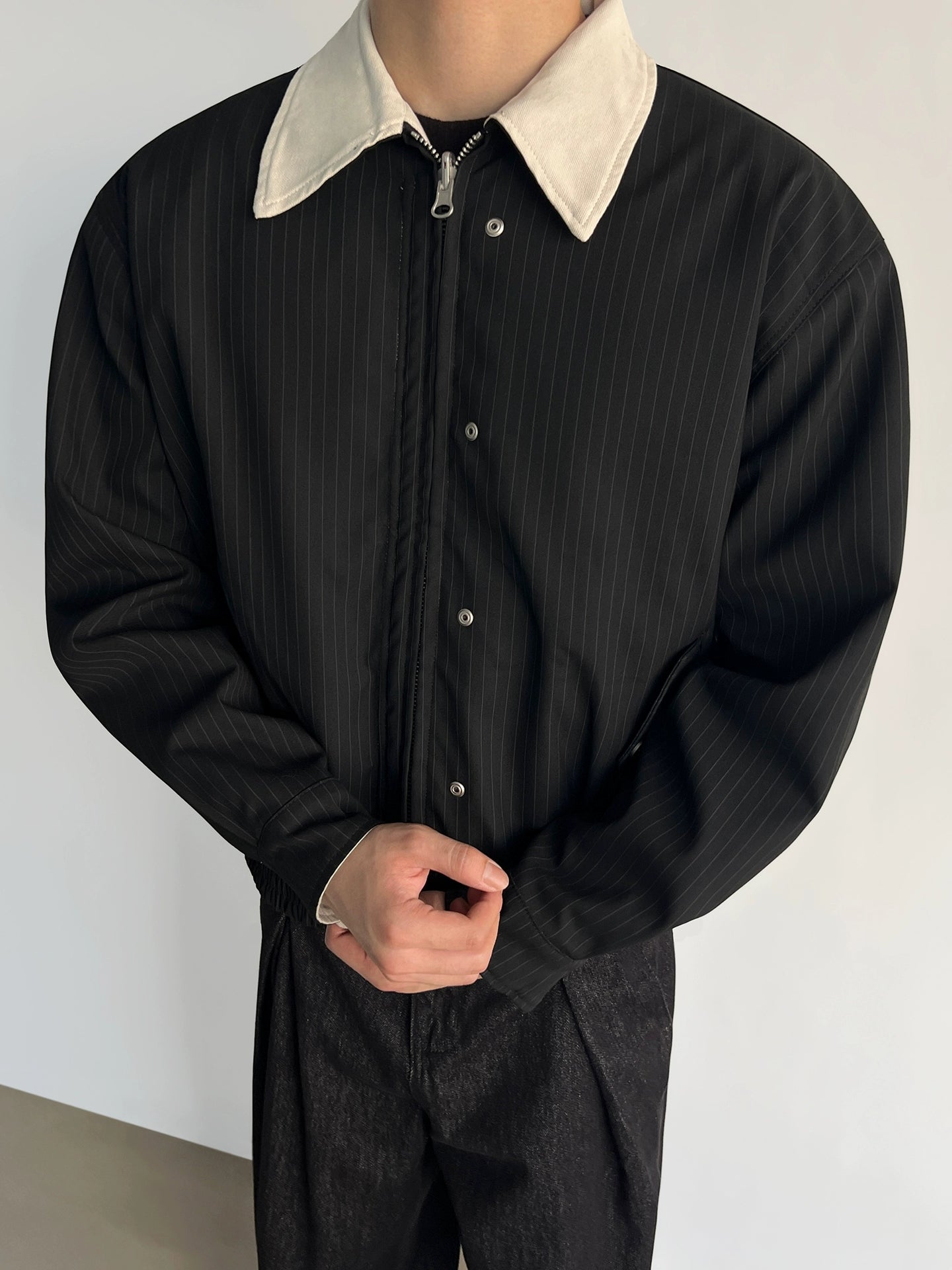 Tersine Çizgili Yaka Kısa Ceket 