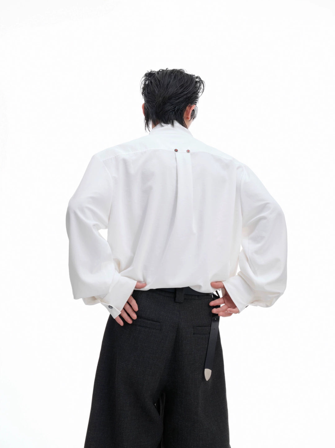 Camisa de Manga Longa Solta com Gravata Borboleta 
