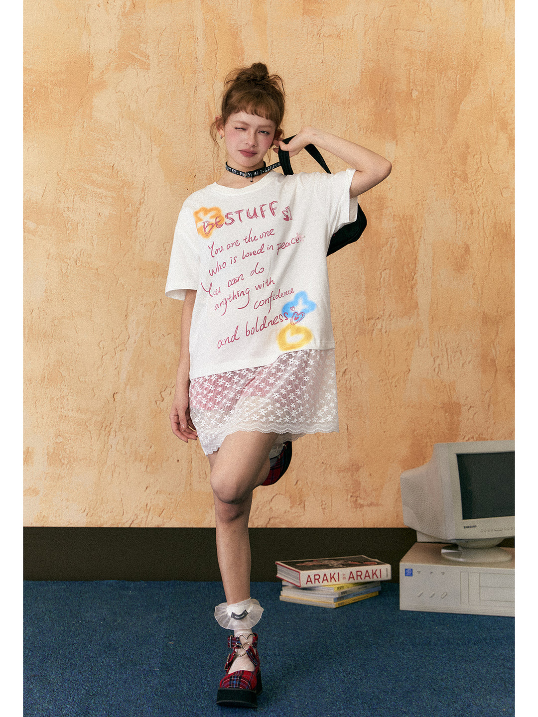 Lace Hem Text Print T-shirt
