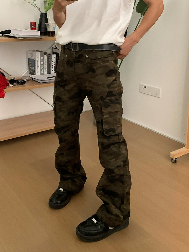 Pantalons décontractés évasés en camouflage 