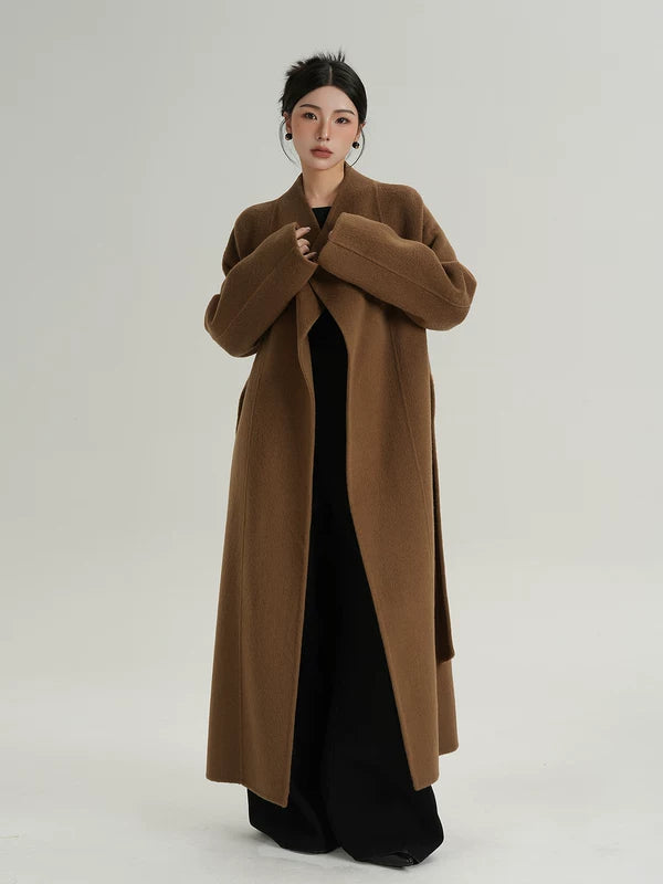 Длинное шершащее пальто с поясом 