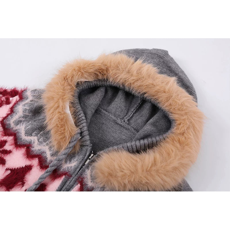 Cárdigan de punto jacquard con capucha de piel sintética 