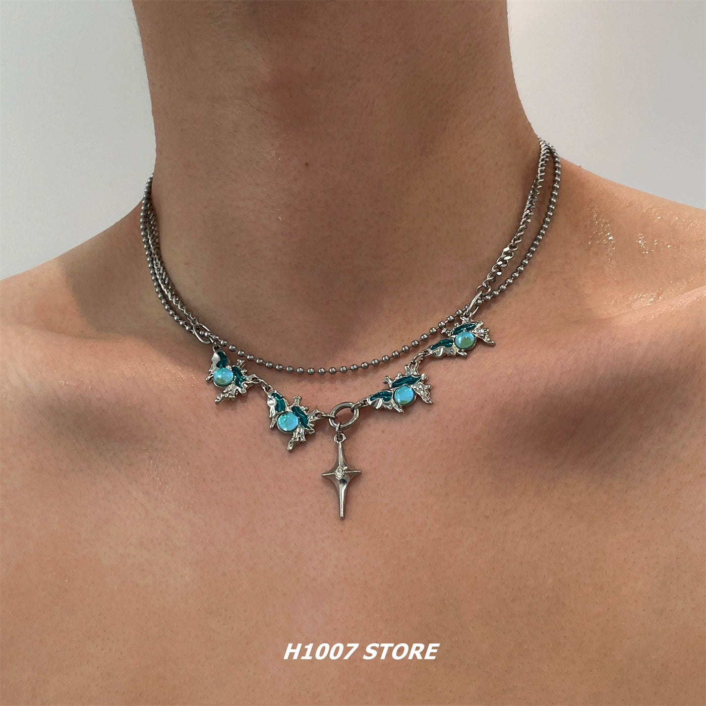 Star Pendant Layered Choker Necklace