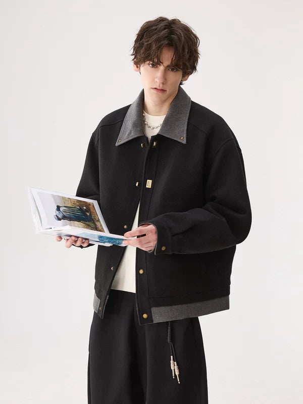 معطف قصير من الصوف مع طوق لابيل 