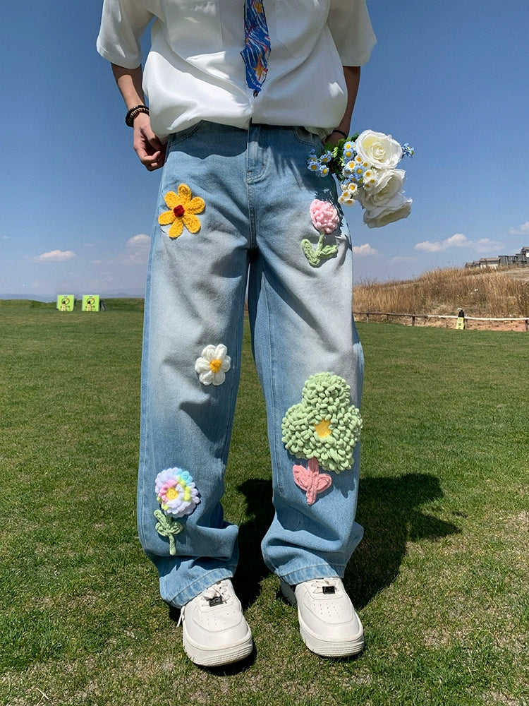 بنطلون واسع الساق مزين بزهور مطرزة 