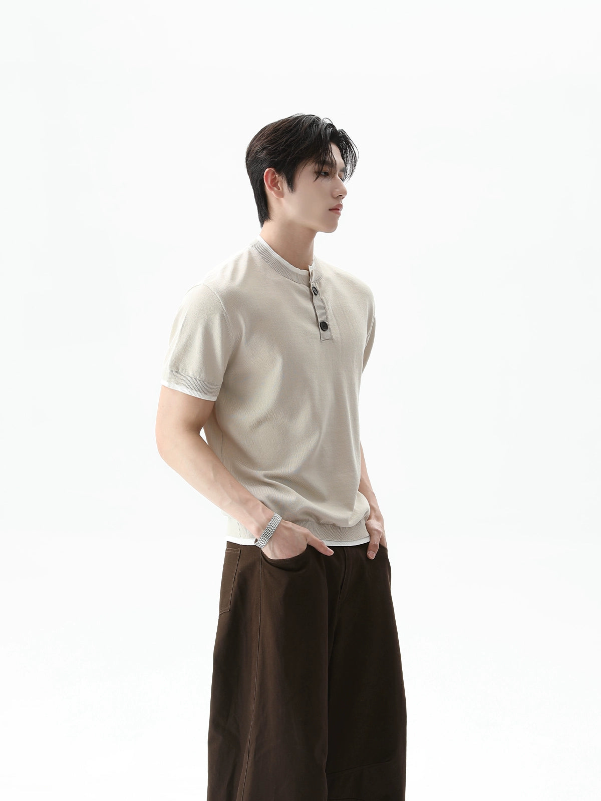 سويت شيرت قصير الأكمام بياقة هينلي محبوك 