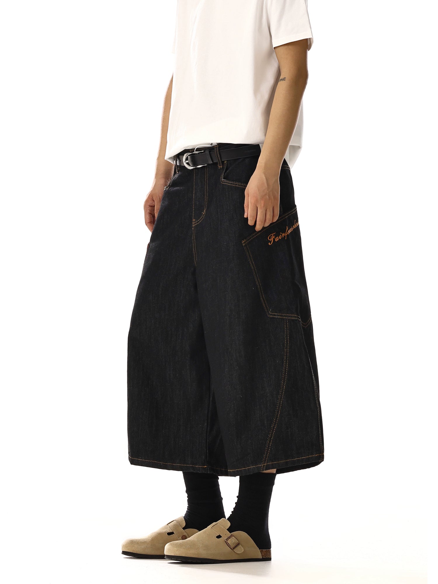 Wide-Leg Denim Cropped Pants