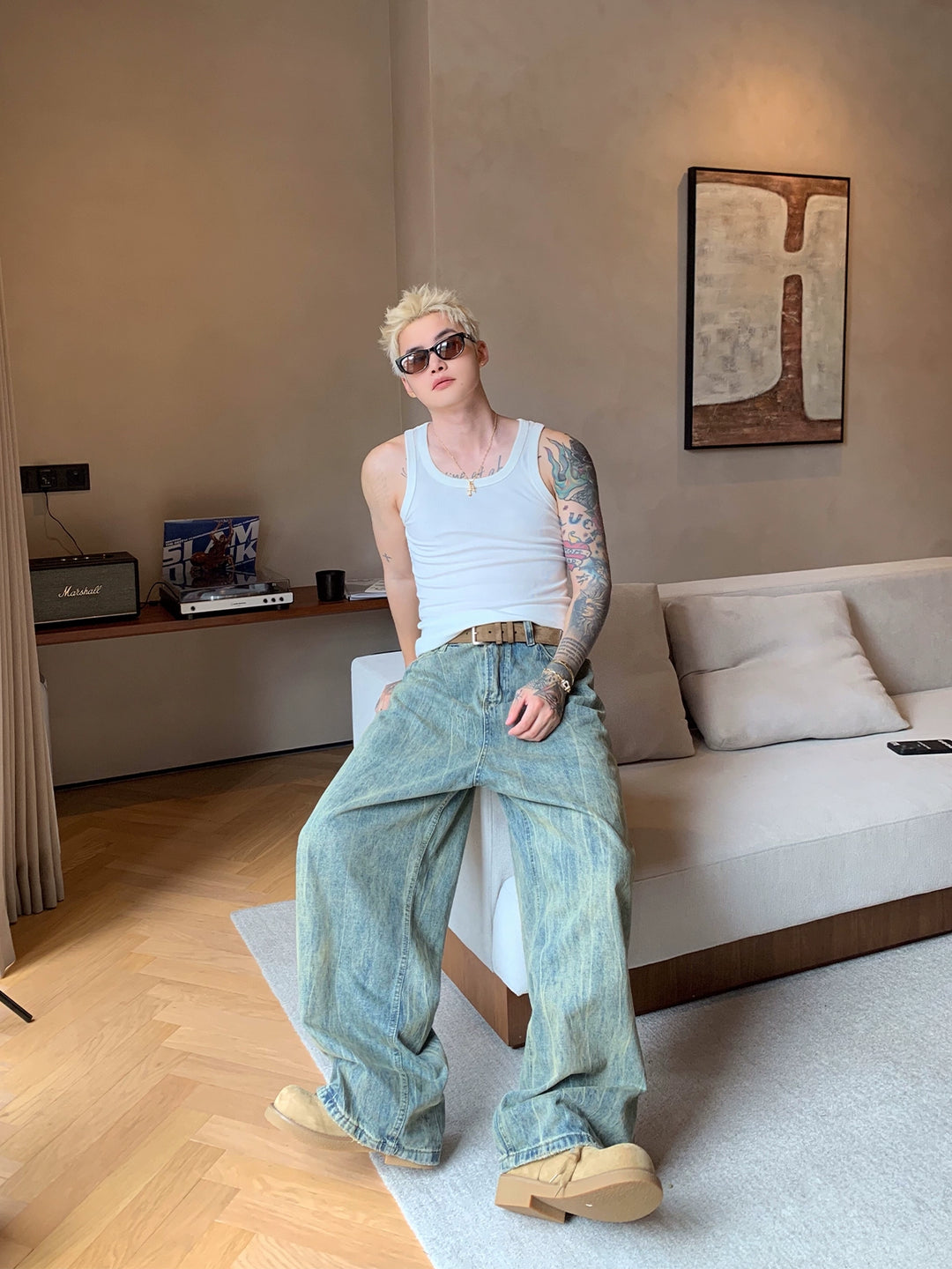 Loose Distressed Straight Jeans