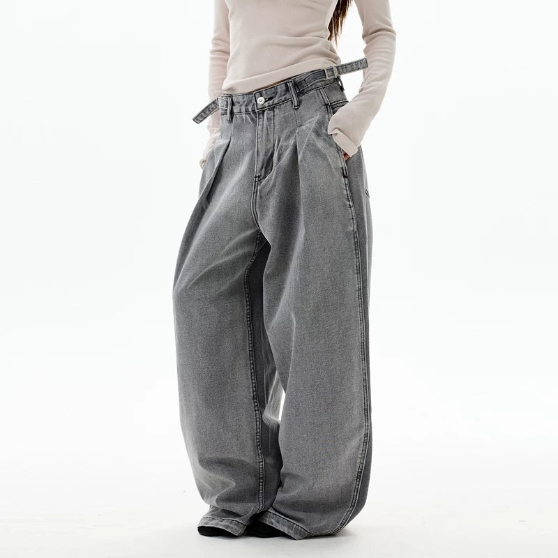 Jeans plissés à taille ajustable et jambes larges 