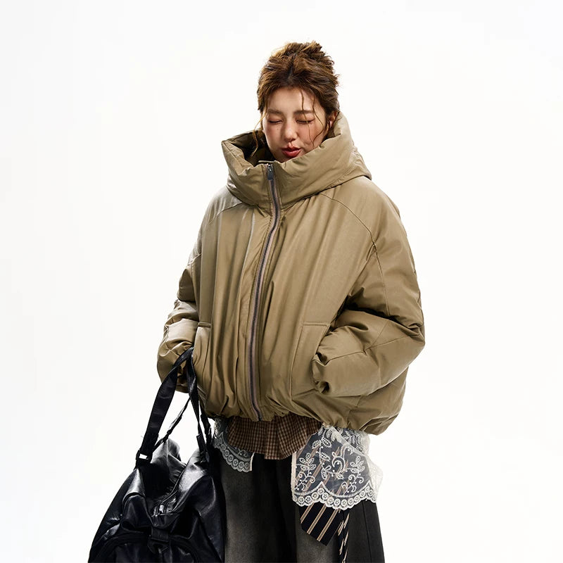 Abrigo de invierno acolchado de PU con capucha 