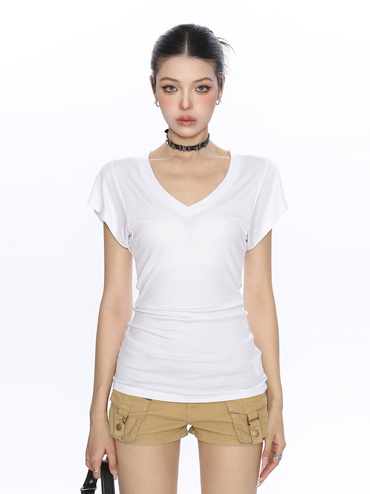 T-Shirt a manica corta slim fit con scollo a V 