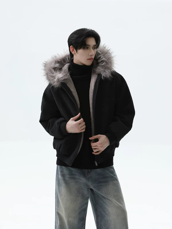 인조 모피 후드가 달린 플리스 안감의 짧은 재킷 