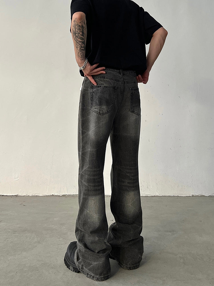 Relaxed Fit Straight-Leg Jeans