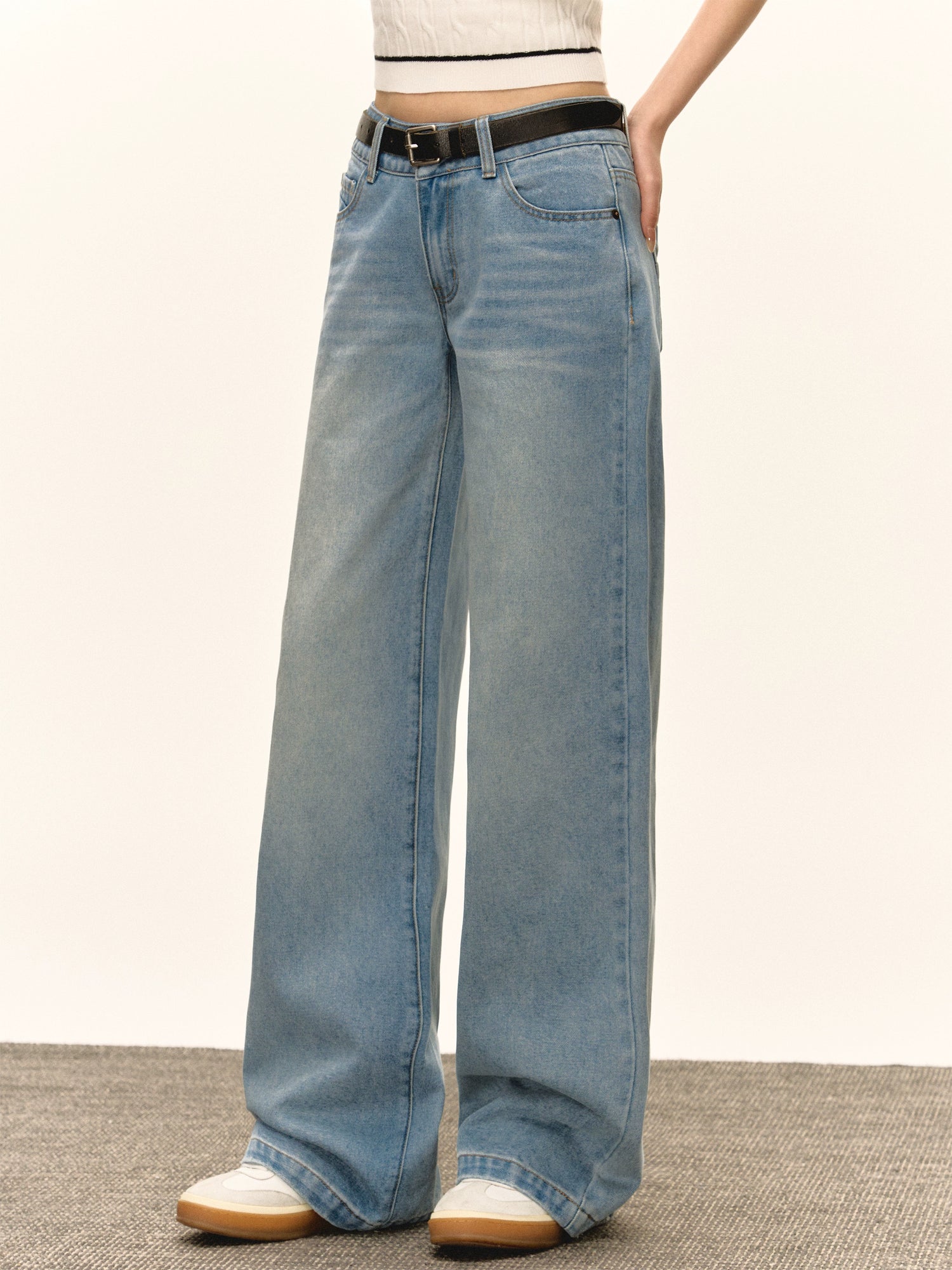 Pantaloni in denim a gamba larga a vita alta 