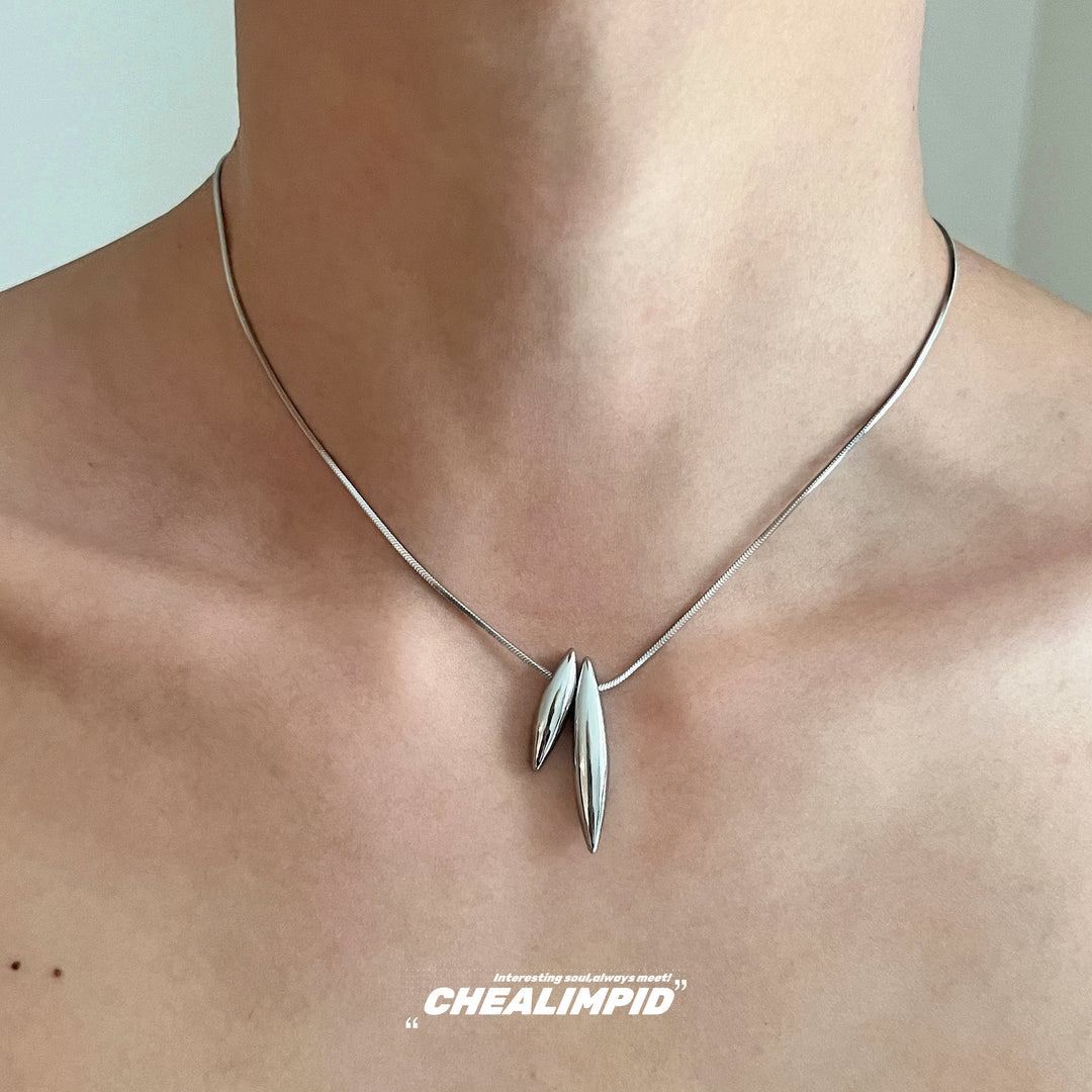 Minimalist Geometric Thorn Necklace