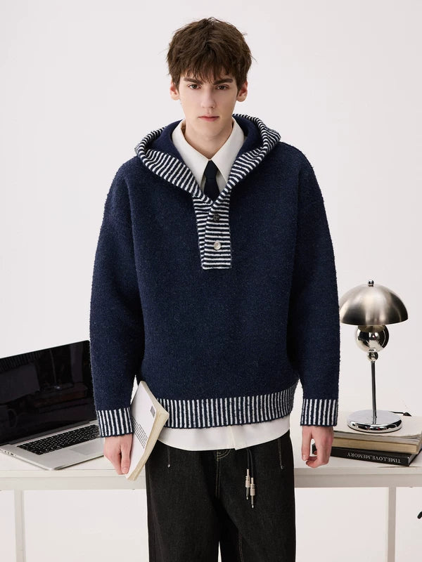 冬のフリースフード付きプルオーバーセーター 