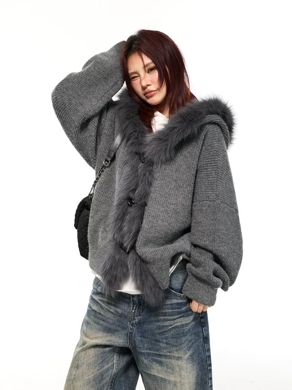 Giacca cardigan a maglia con cappuccio in pelliccia sintetica 