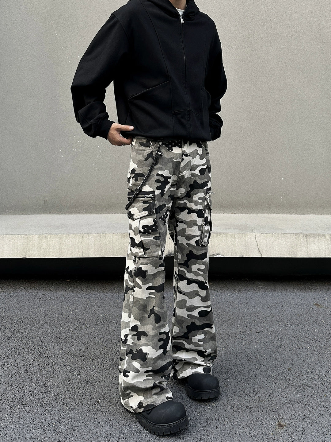 Camouflage Multi-Pocket Flared Pants