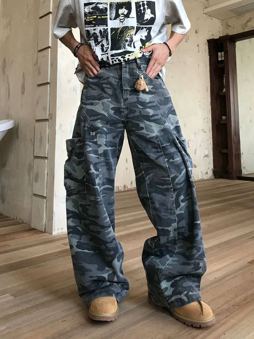 Camouflage Wide-Leg Cargo Jeans