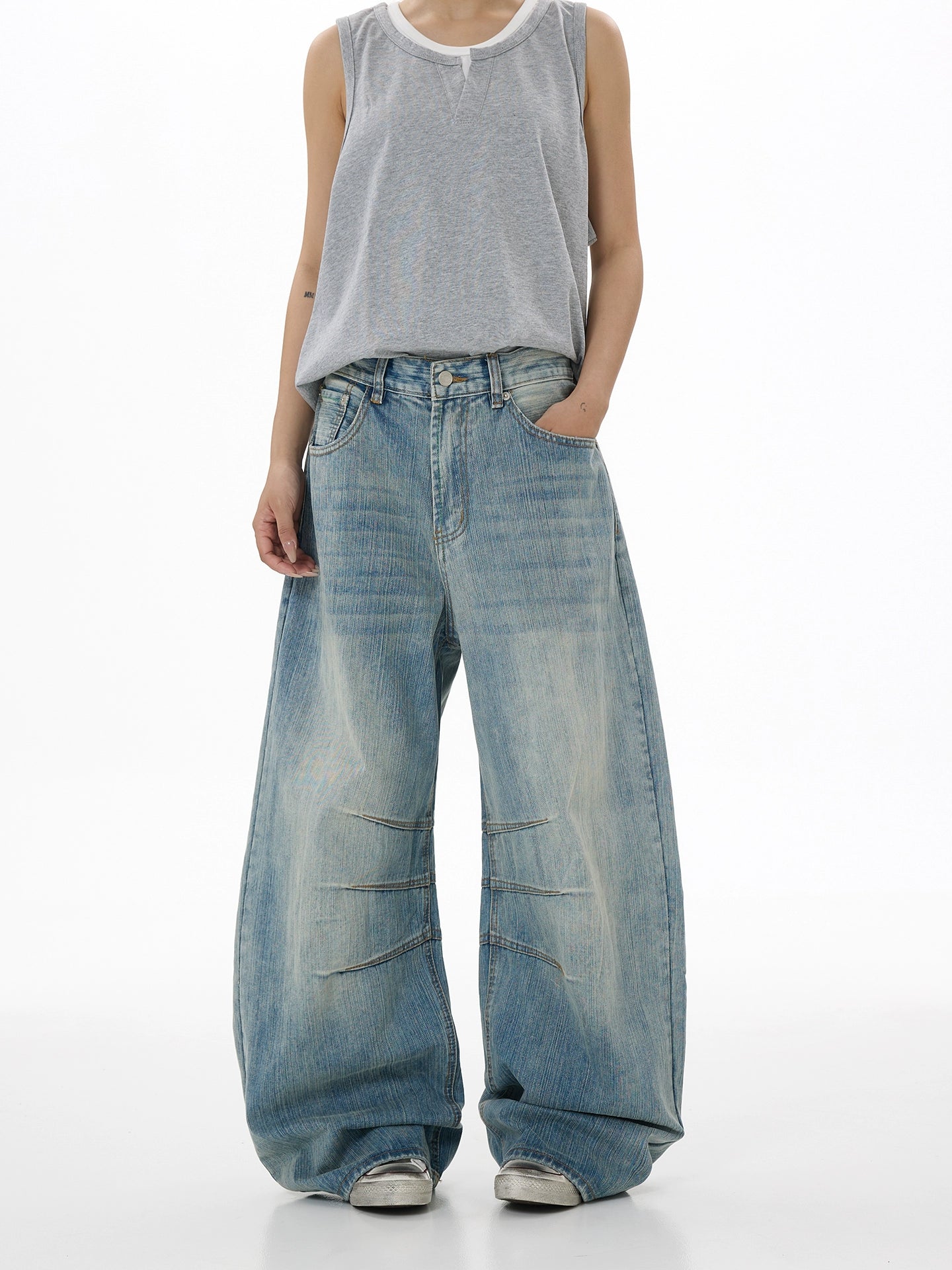 جينز واسع الساق بتصميم قديم ومغسول 