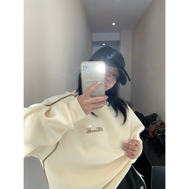 Felpa con scollo rotondo oversize e vestibilità ampia 