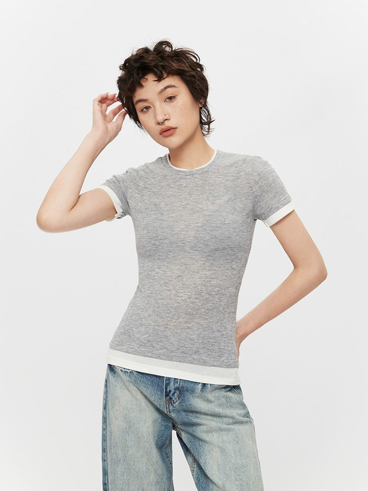 T-shirt à col roulé à manches courtes avec contraste ajusté 