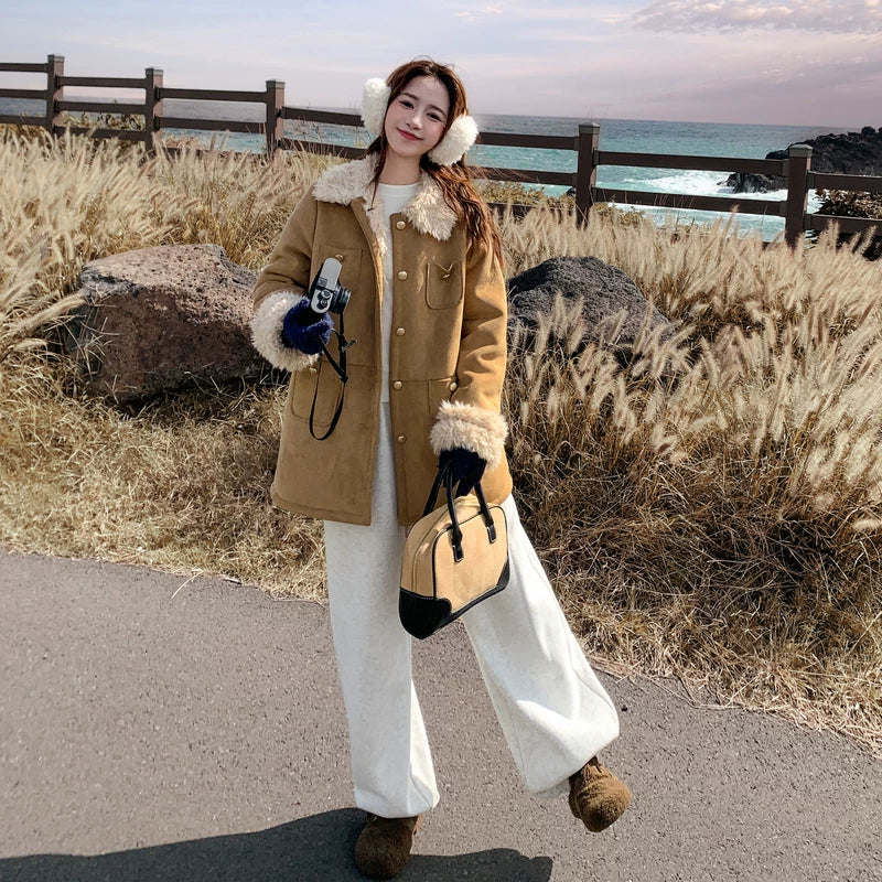 מעיל עם כובע מזויף מצמר 