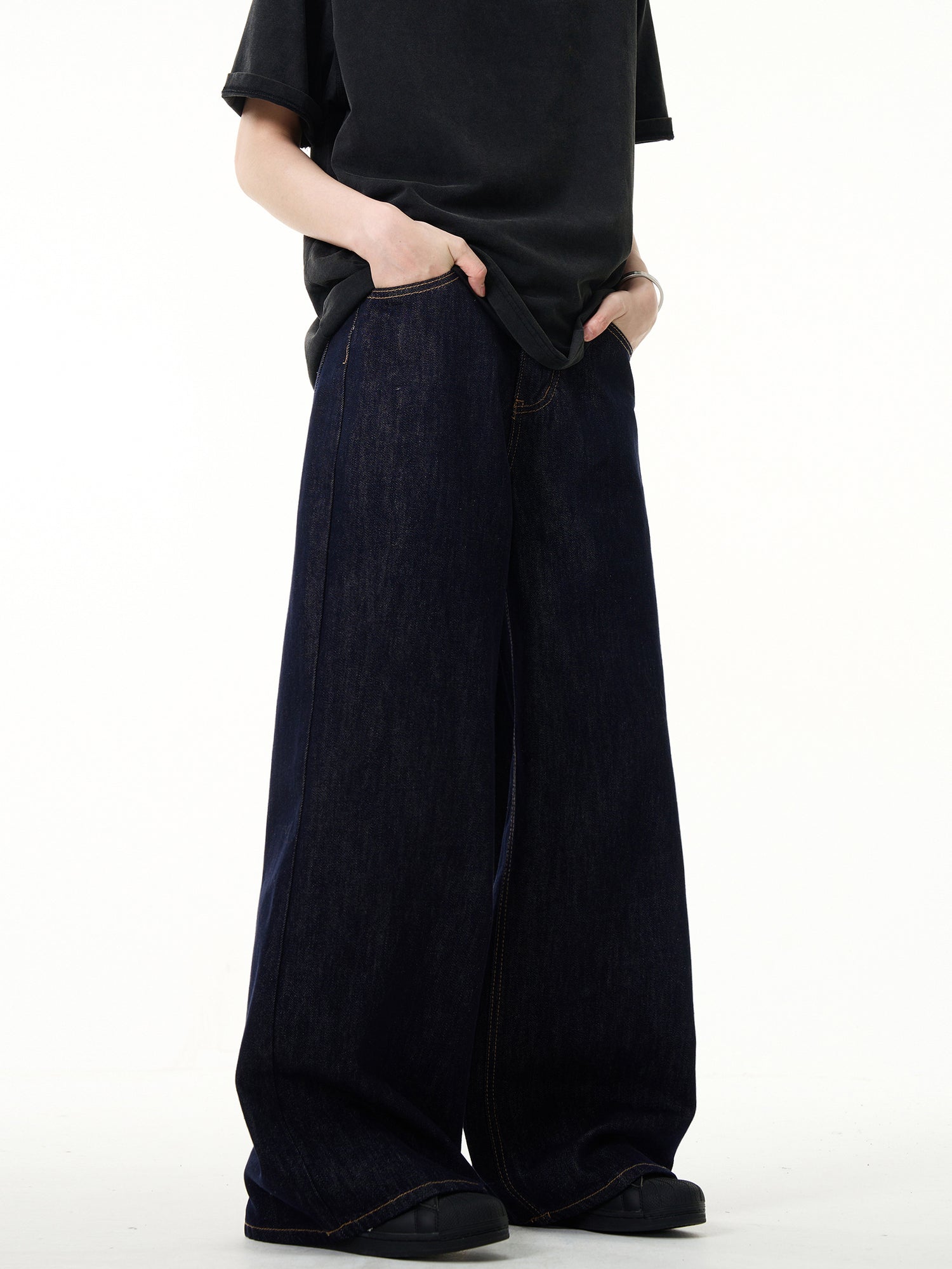 Loose Fit Wide-Leg Straight Jeans