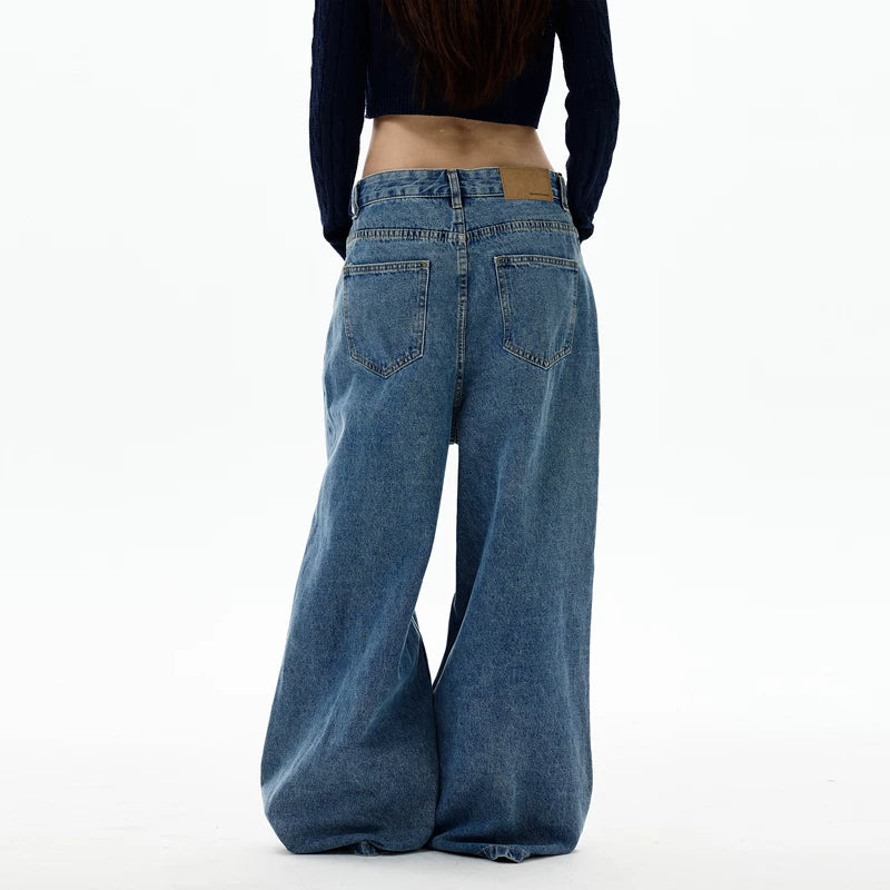 جينز واسع الساق مع طيات بتصميم ريترو 