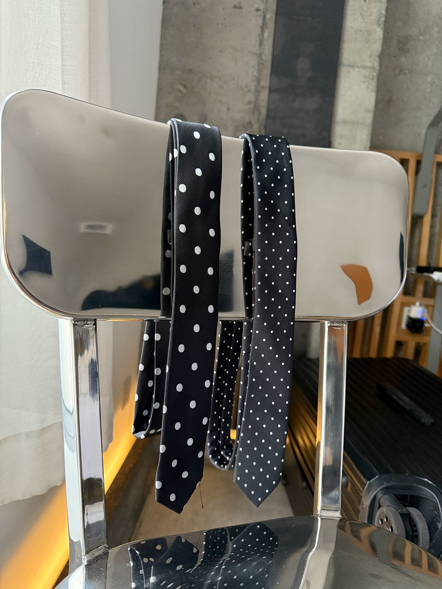 Vintage Jacquard Polka Dot Tie