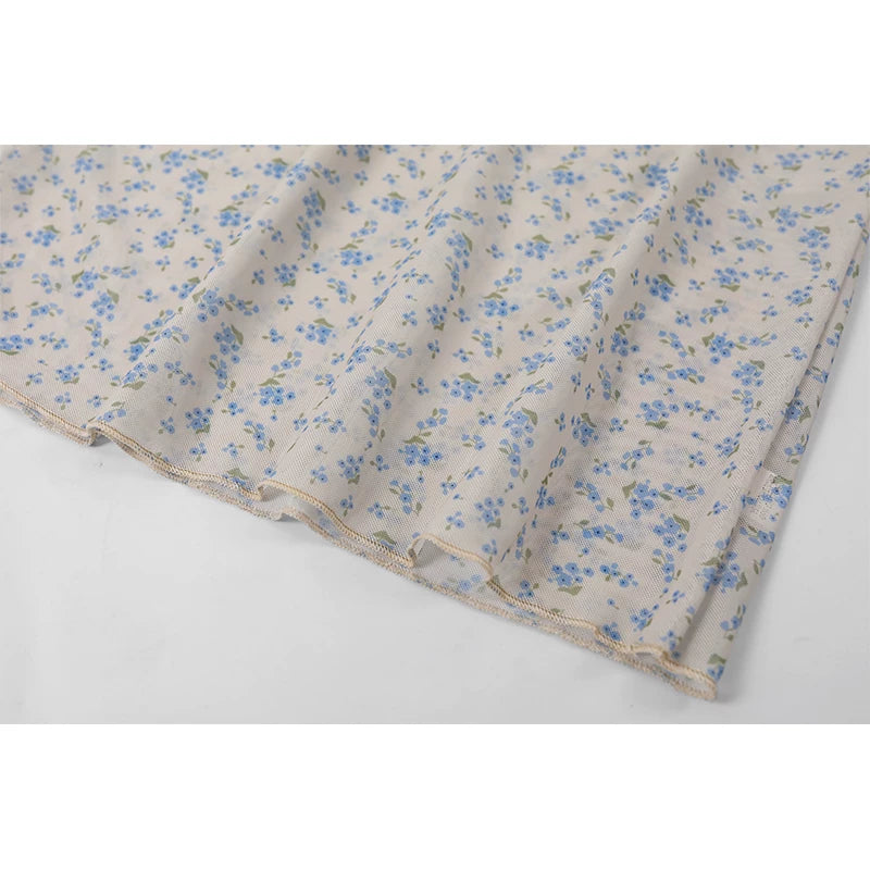 Top de malla de manga larga con cuello alto floral 