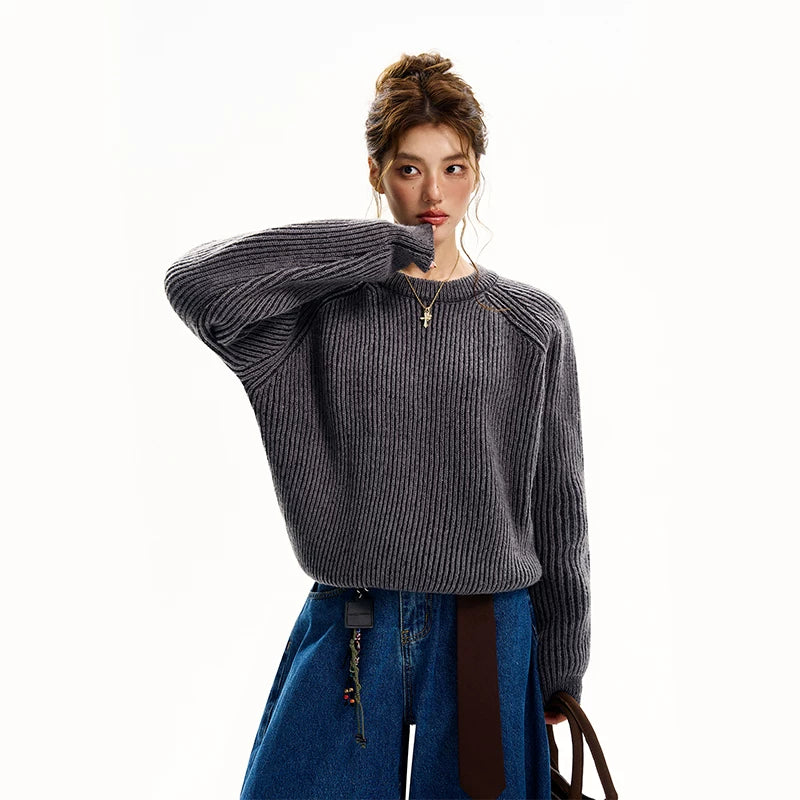 سويت شيرت محبوك متضرر بأكمام راجلان 